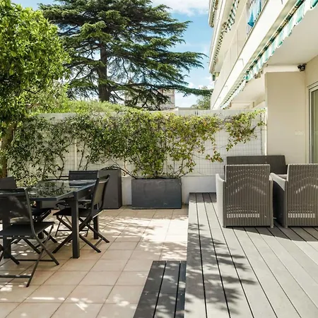 Wonderful 2 Bedroom In The Old Suquet Apartment *