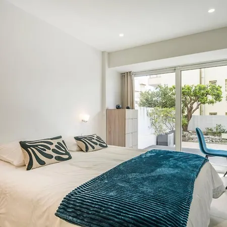 Wonderful 2 Bedroom In The Old Suquet Apartment *