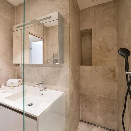 Wonderful 2 Bedroom In The Old Suquet * Cannes